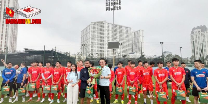 Vận động viên và các đội tuyển